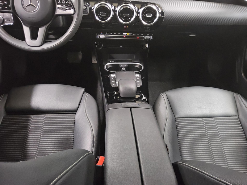 Mercedes-Benz CLA 250 e T-Leder Navi LED RFK MBUX — photo 7