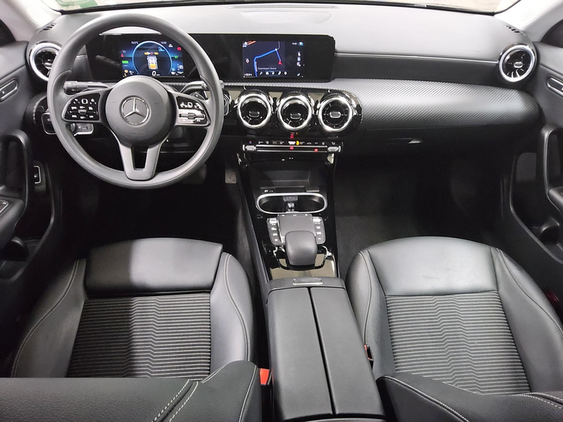 Mercedes-Benz CLA 250 e T-Leder Navi LED RFK MBUX — photo 6