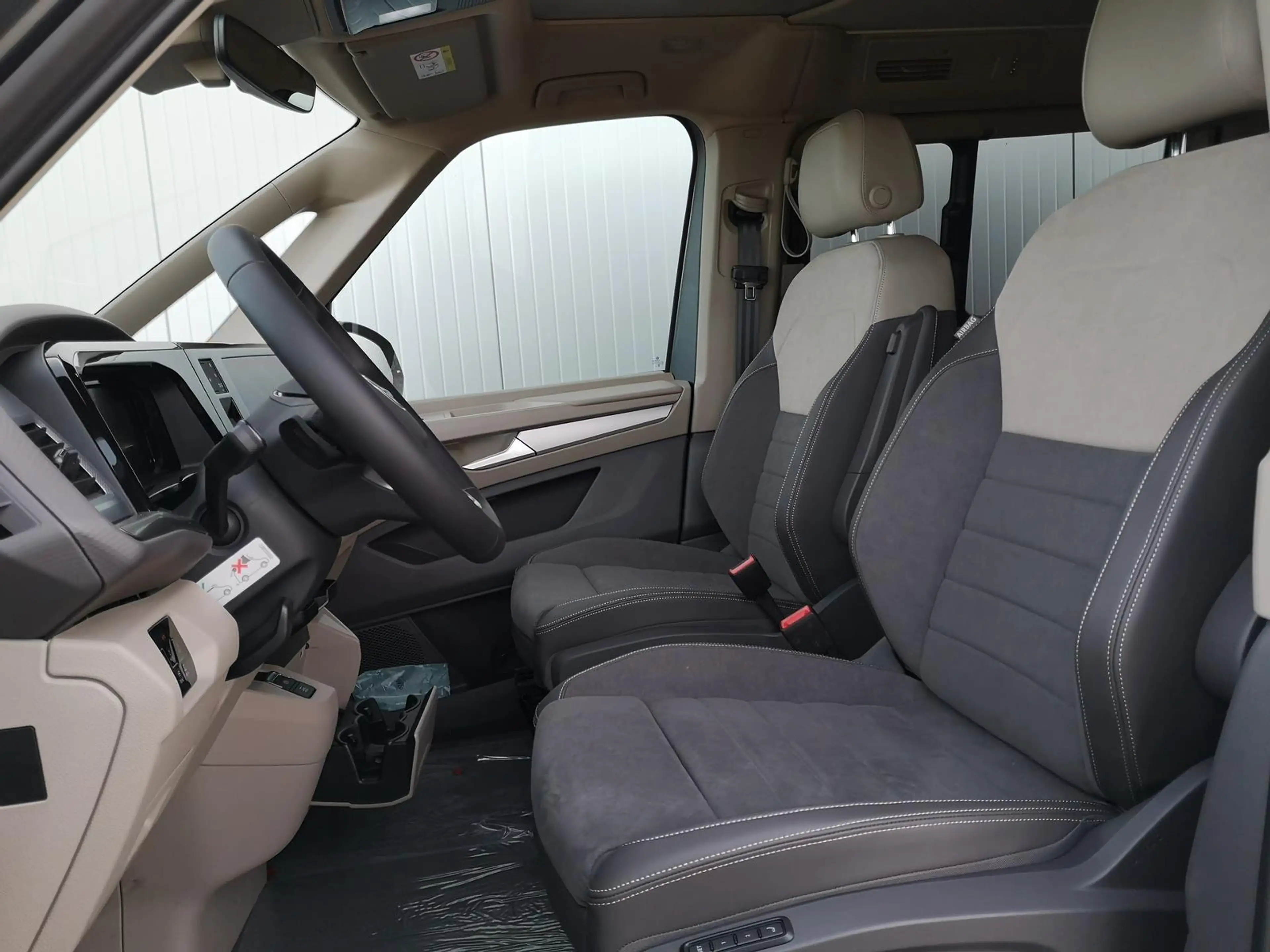 Volkswagen T7 California T7 2.0TDI DSG California Beach Camper GV5 High+ — photo 9