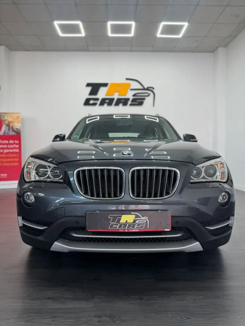 BMW X1 sDrive 18d Gris - 2