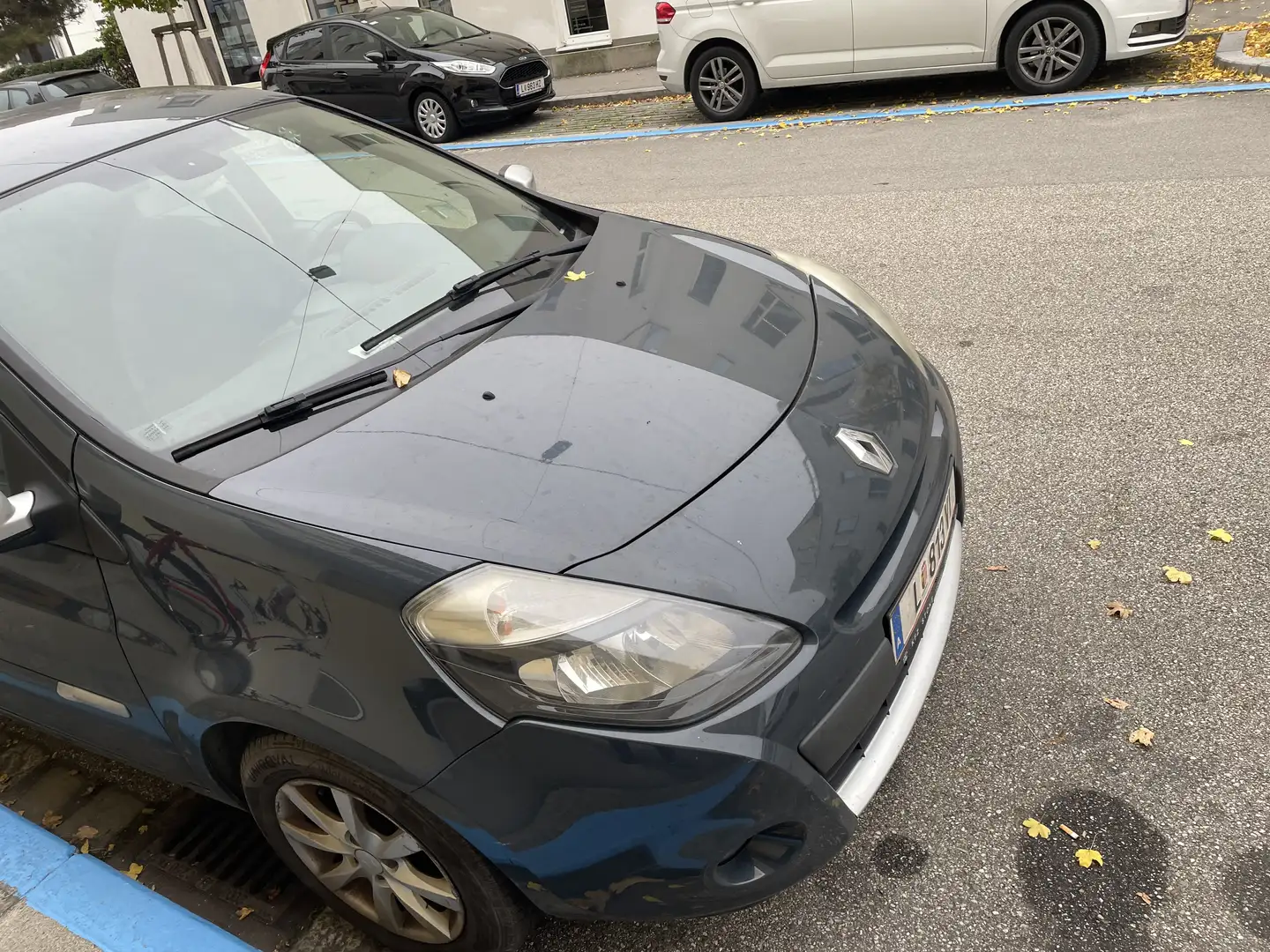 Renault Clio 1.2 16V 75 nightDay Blau - 1