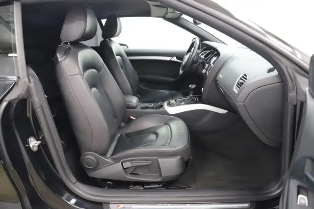 Audi A5 Cabriolet view 13