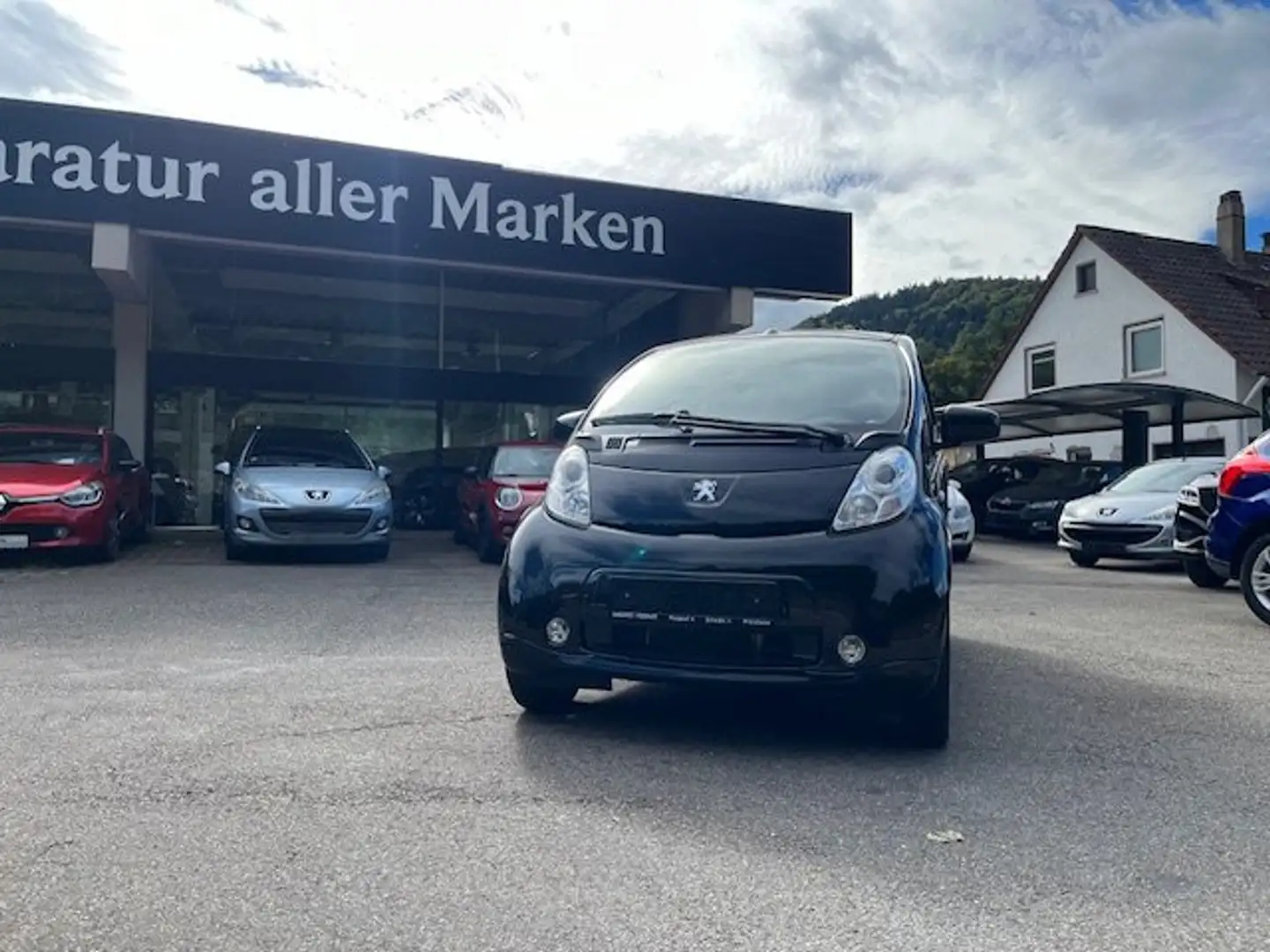 Peugeot iOn Modell 2018 super Zustand 8Tkm Orginal!!! Schwarz - 2