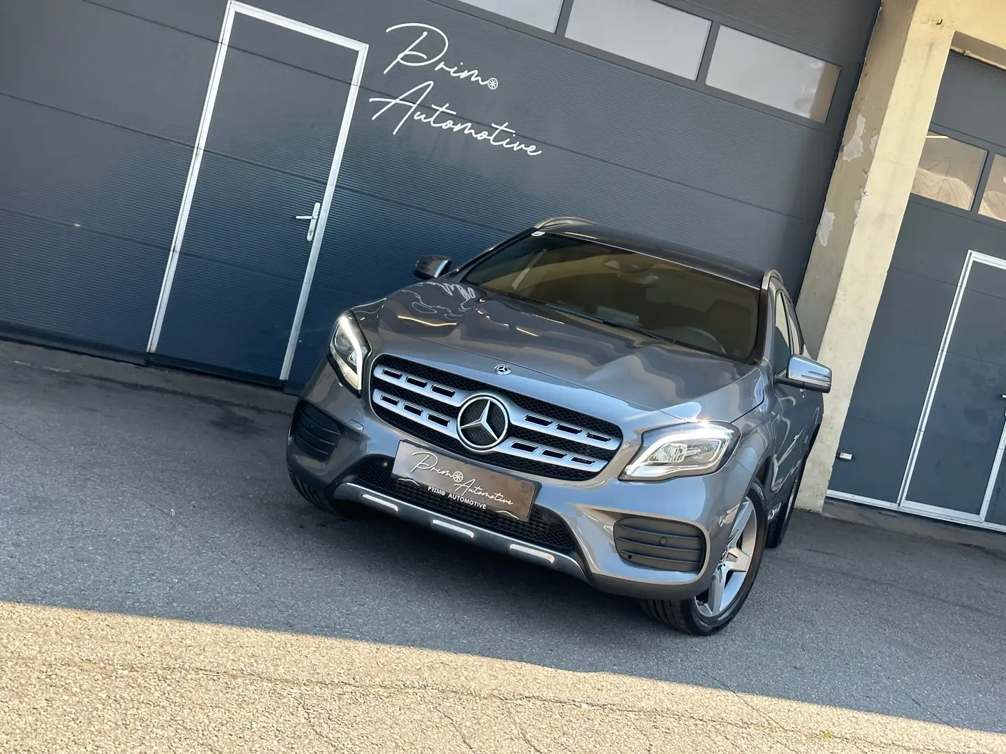 Mercedes-Benz GLA 200 d 4MATIC AMG-Line 9G-Tronic LED* NAVI* ab€179,- Grau - 1
