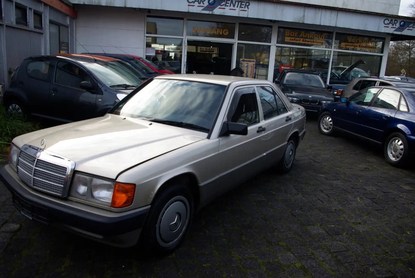 Mercedes-Benz 190 E Plateado - 2