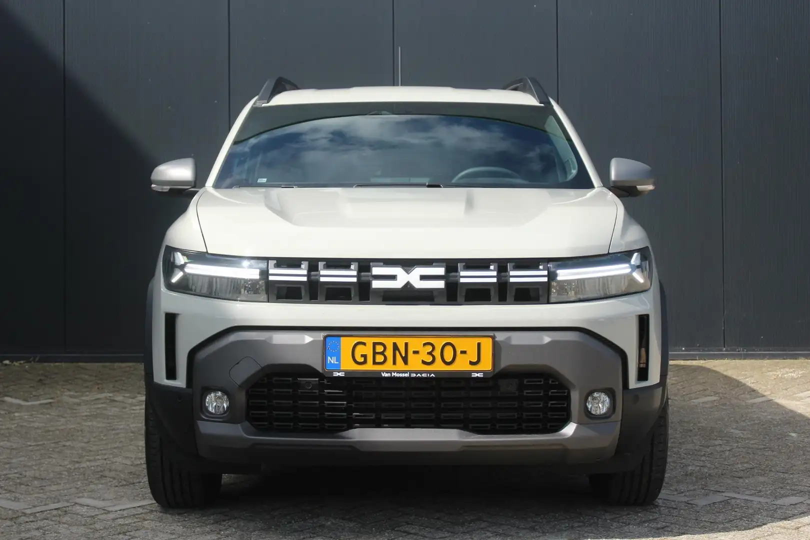 Dacia Duster 1.6 Hybrid 140Pk Journey | Apple & Android Carplay Bruin - 2