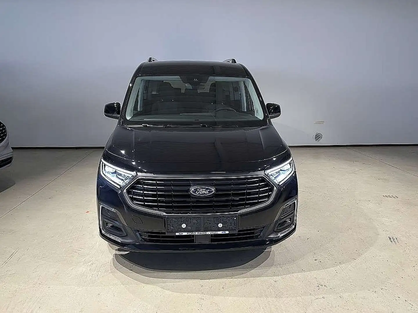 Ford Grand Tourneo Connect 1,5 EcoBoost PHEV L2 Titanium Fekete - 2