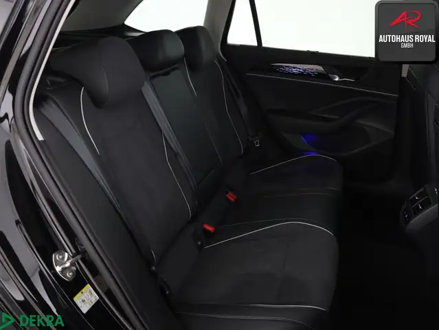 Volkswagen Passat view 13