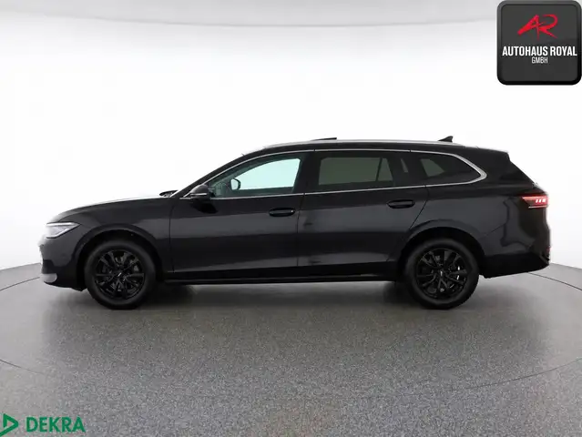 Volkswagen Passat view 2