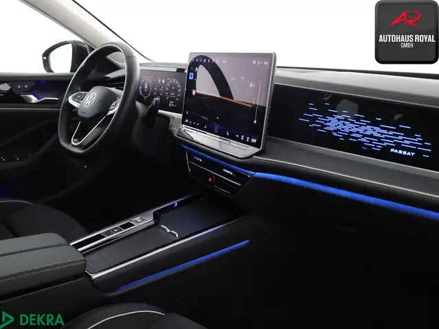Volkswagen Passat view 11