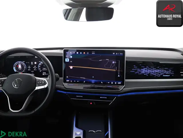 Volkswagen Passat view 9