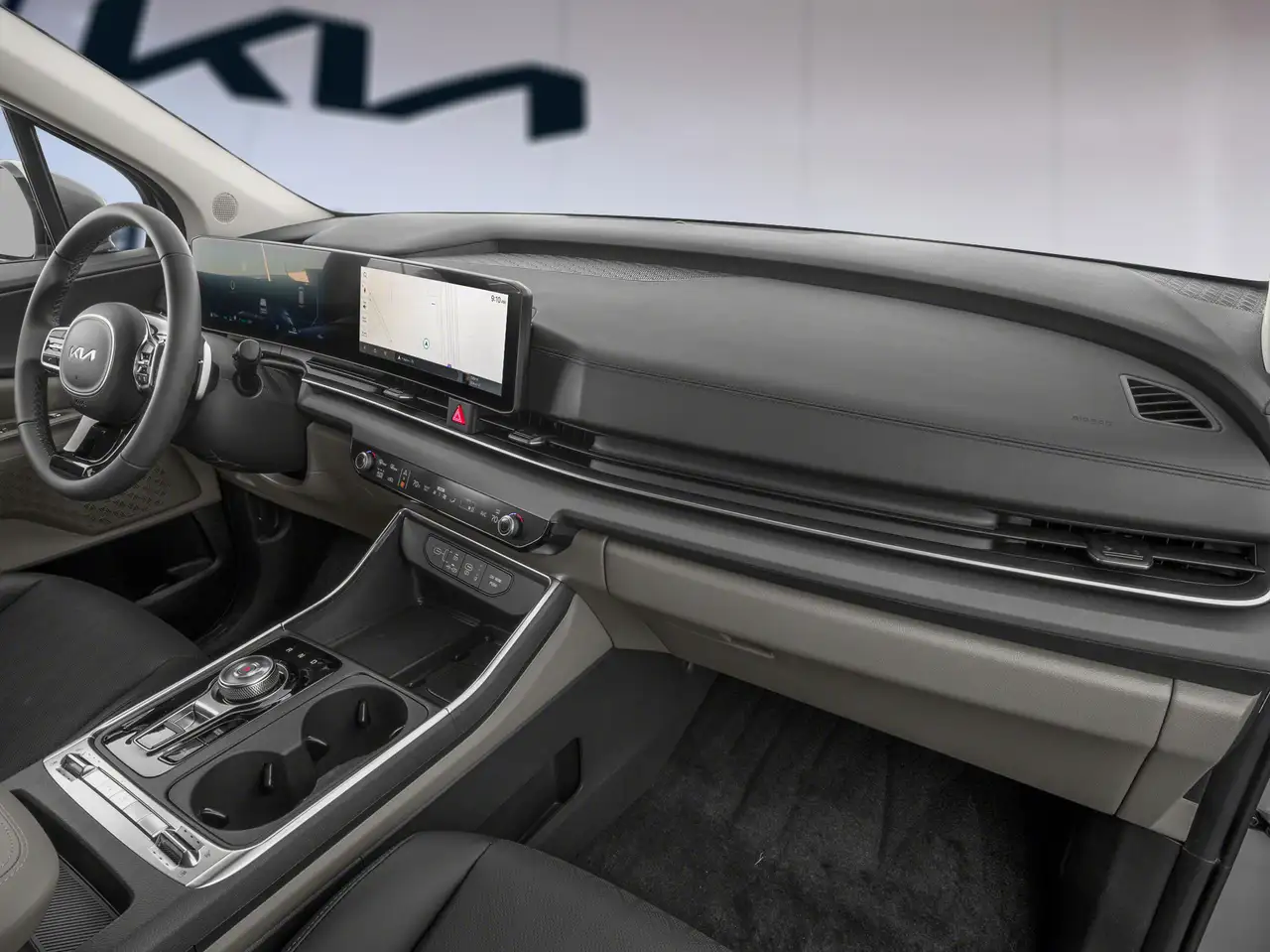 Kia Carnival снимка Kia Carnival