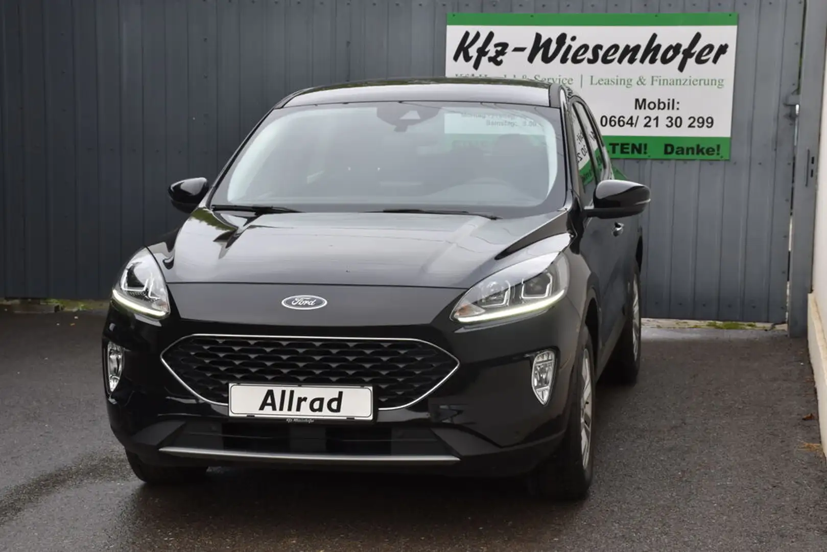 Ford Kuga 4x4 Automatik 2.0 Diesel / Anhängerkupplug / Zwart - 2