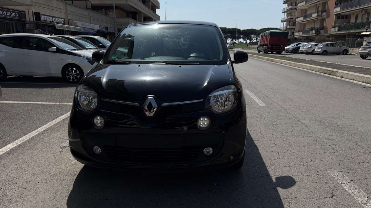 Renault Twingo LIMITEED C.AUTOMATICO LED PDC BLUETOOTH SOLO 24.00