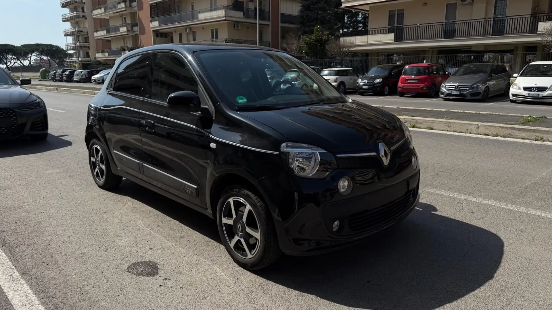 Renault Twingo LIMITEED C.AUTOMATICO LED PDC BLUETOOTH SOLO 24.00 Nero - 2
