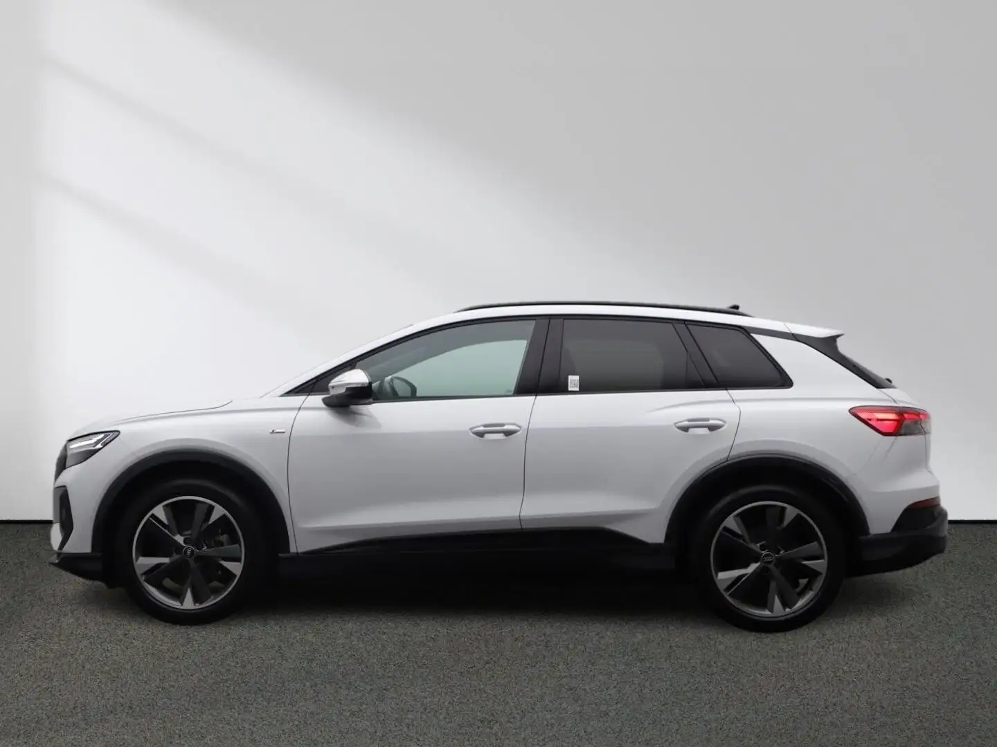 Audi Q4 e-tron 40 MMI Matrix Pano Leder Standheizung Weiß - 2