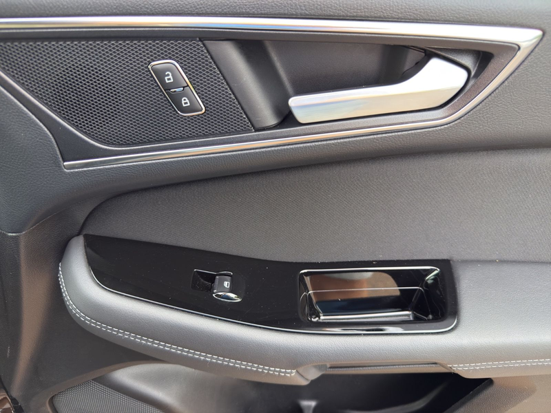 Ford S-Max Titanium 7-Sitze NAVI LED PDC RFK Keyless — photo 26