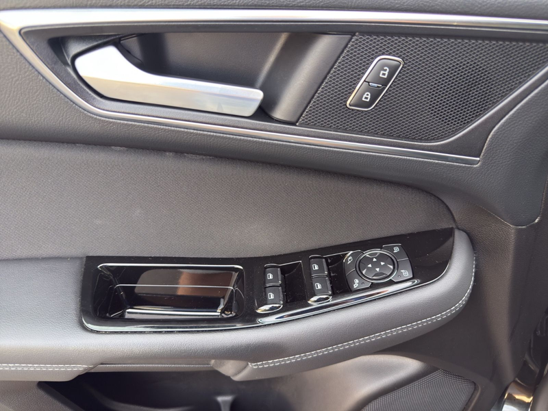 Ford S-Max Titanium 7-Sitze NAVI LED PDC RFK Keyless — photo 25
