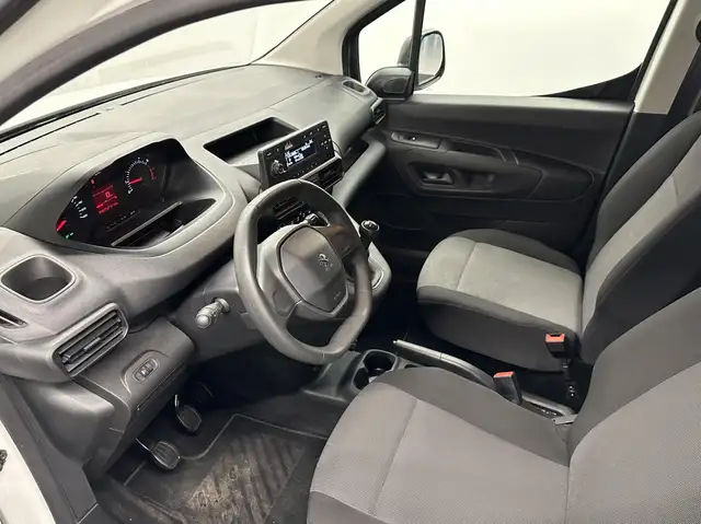 Peugeot Partner view 14
