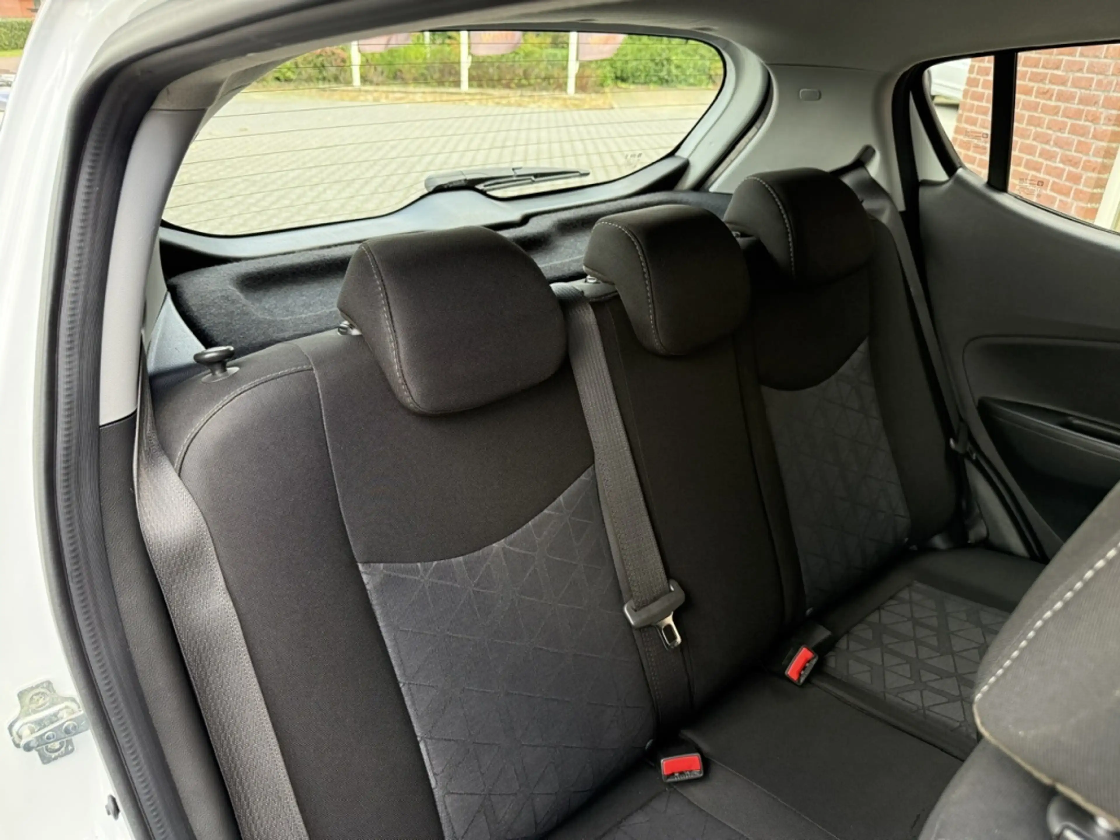 Opel Karl 1.0 120 Jaar Edition AIRCO / CRUISE / LICHTMETALEN — photo 32