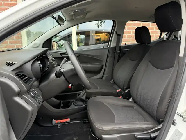 Opel Karl view 4