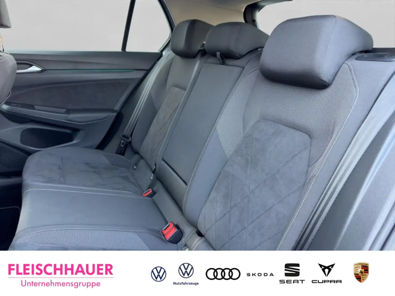 Volkswagen Golf VIII Style 1,5 TSI Navi+RK+ACC+CarPlay+ 11
