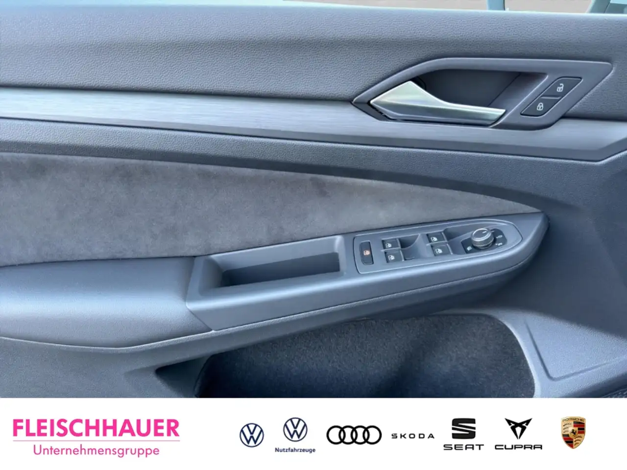 Volkswagen Golf VIII Style 1,5 TSI Navi+RK+ACC+CarPlay+ 10
