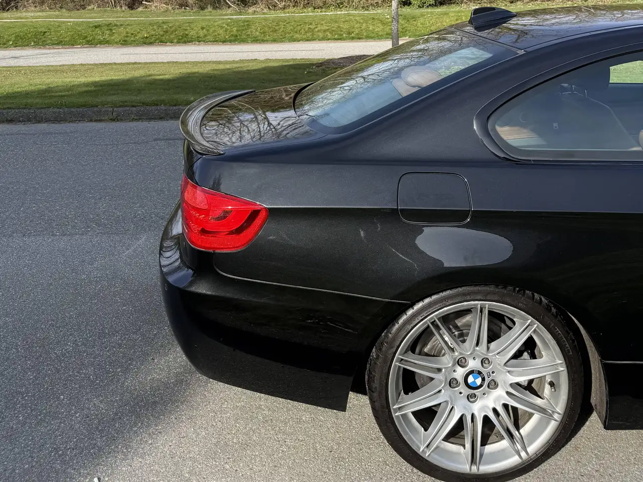 BMW 3 Series снимка BMW 3 Series