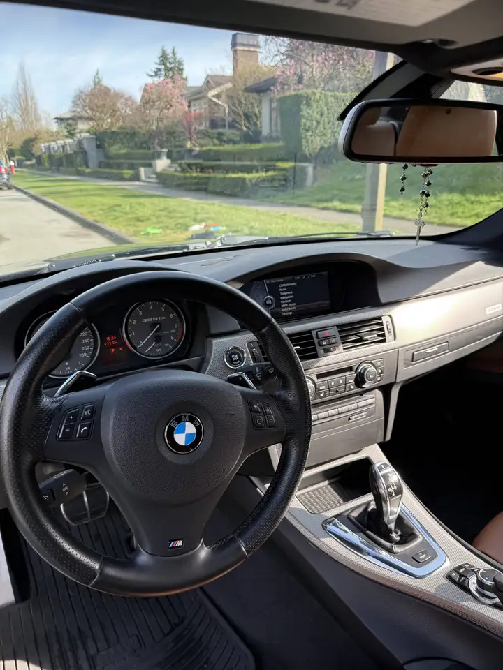 BMW 3 Series снимка BMW 3 Series