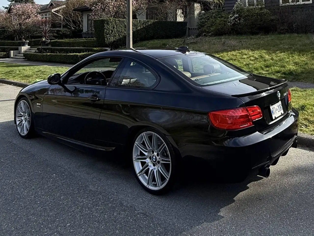 BMW 3 Series снимка BMW 3 Series