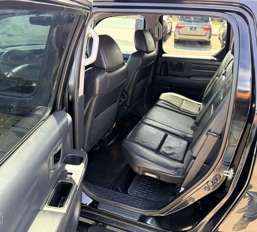 Honda Ridgeline photo Honda Ridgeline