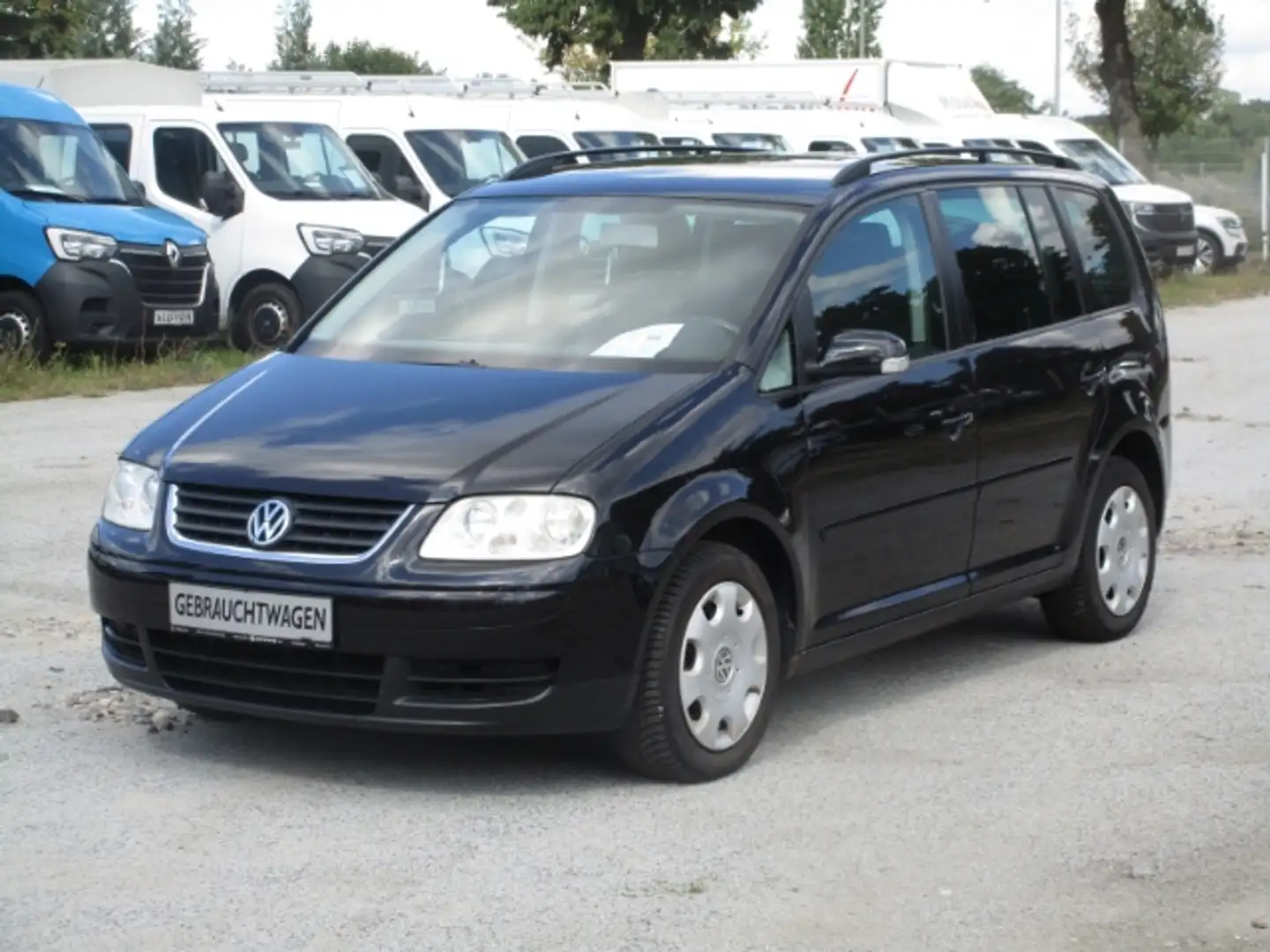 Volkswagen Touran Trendline 1.6 FSI 7-Sitzer Negro - 1