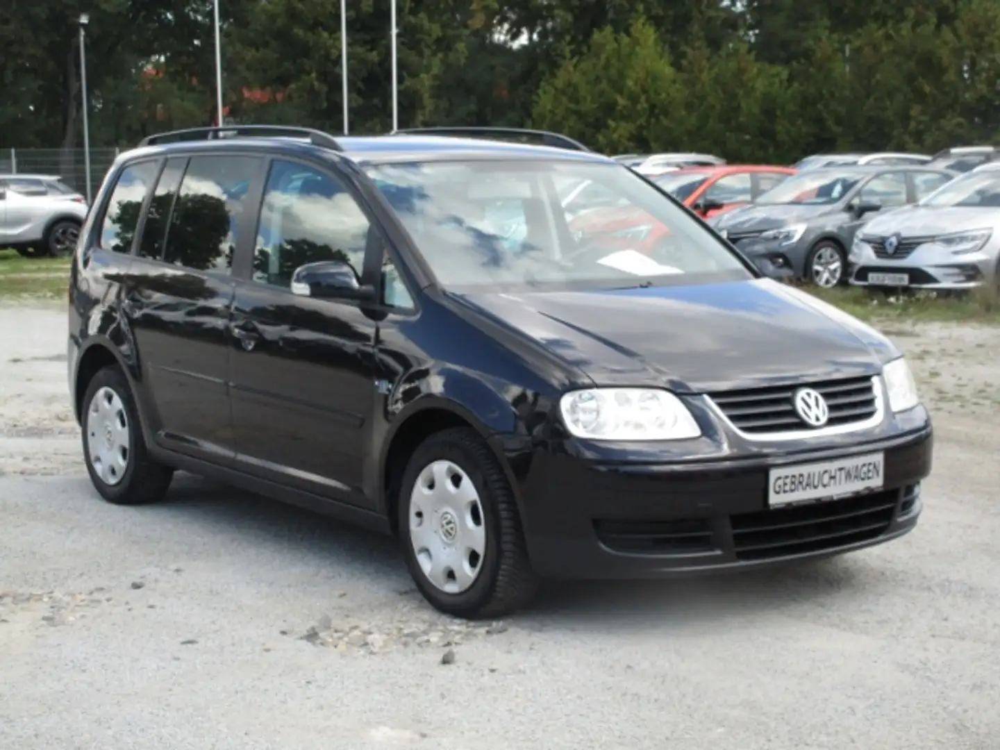 Volkswagen Touran Trendline 1.6 FSI 7-Sitzer Negro - 2