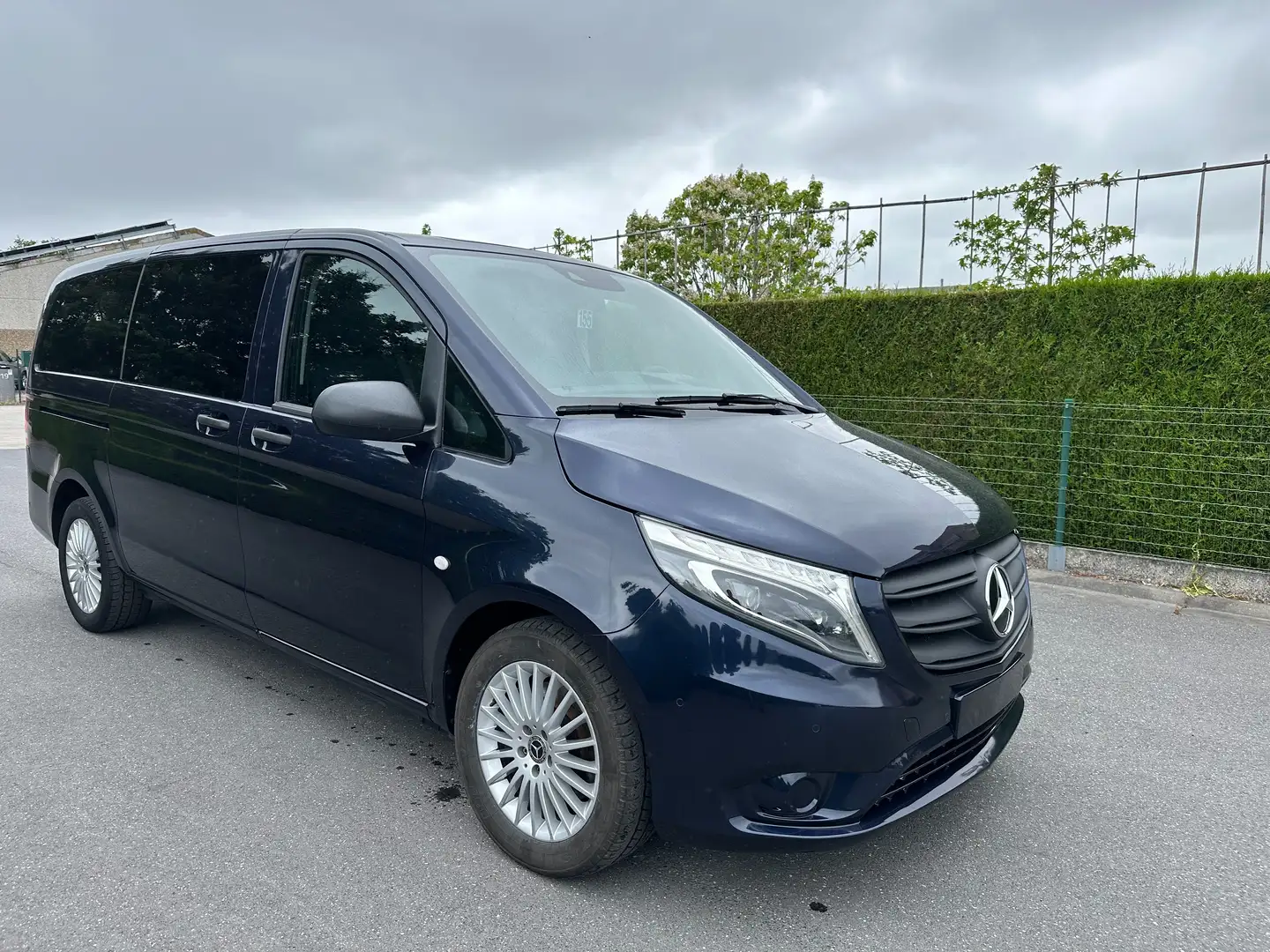 Mercedes-Benz Vito 116 CDI Tourer 9G Tronic Led/Navi 6 Places Bleu - 2