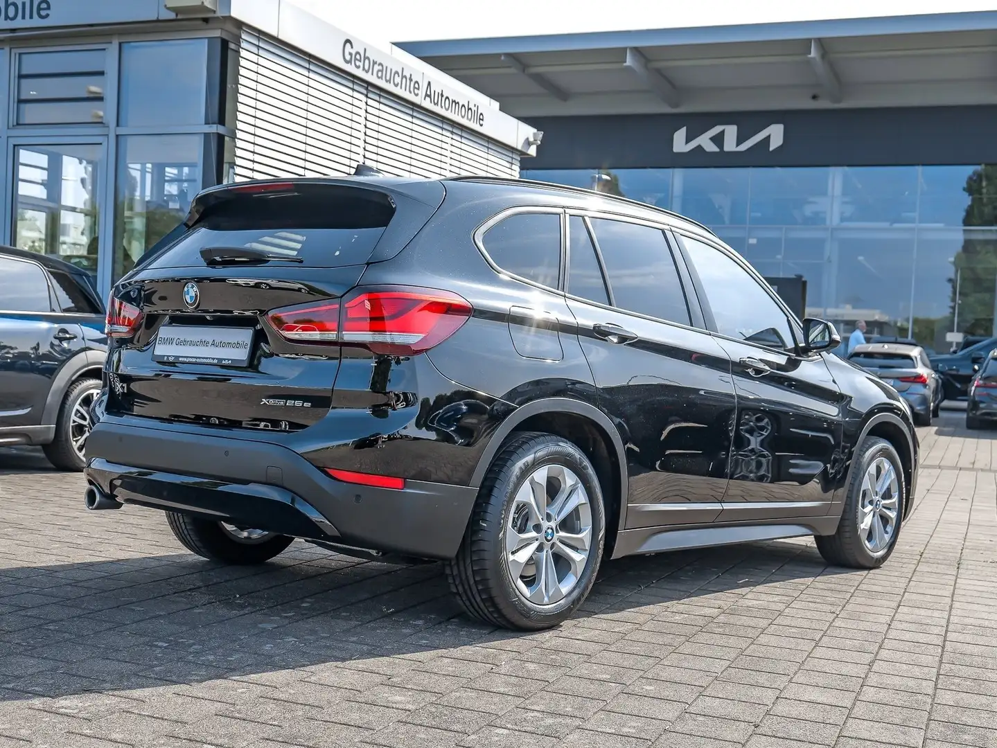 BMW X1 xDrive25e Advantage HUD ACC RFK NAVI LED DAB Noir - 2