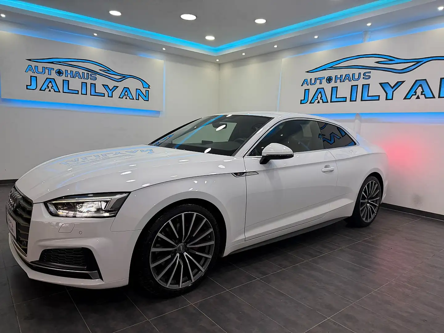 Audi A5 Coupé 3,0 TDIquattro 3xS-line, VIRTUAL, Weiß - 2