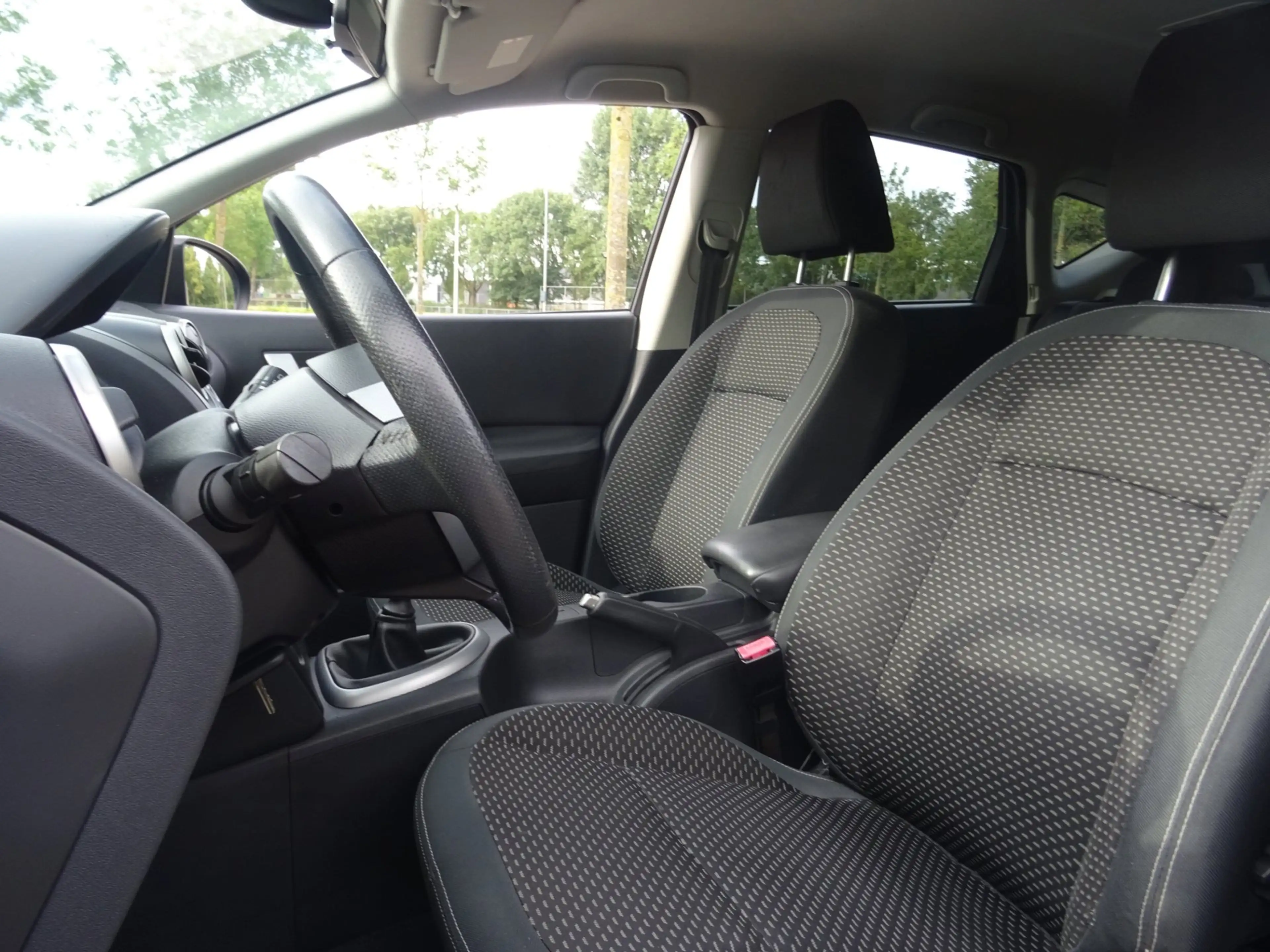 Nissan Qashqai 2.0 Acenta BJ2009 NAP/CLIMA/CRUISE/PDC/APK 27 — photo 7