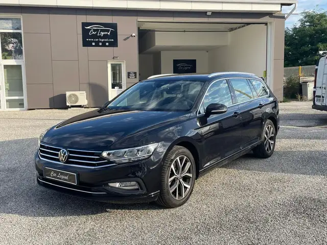 2022 Volkswagen Passat in Black for sale