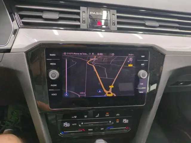Volkswagen Passat view 15