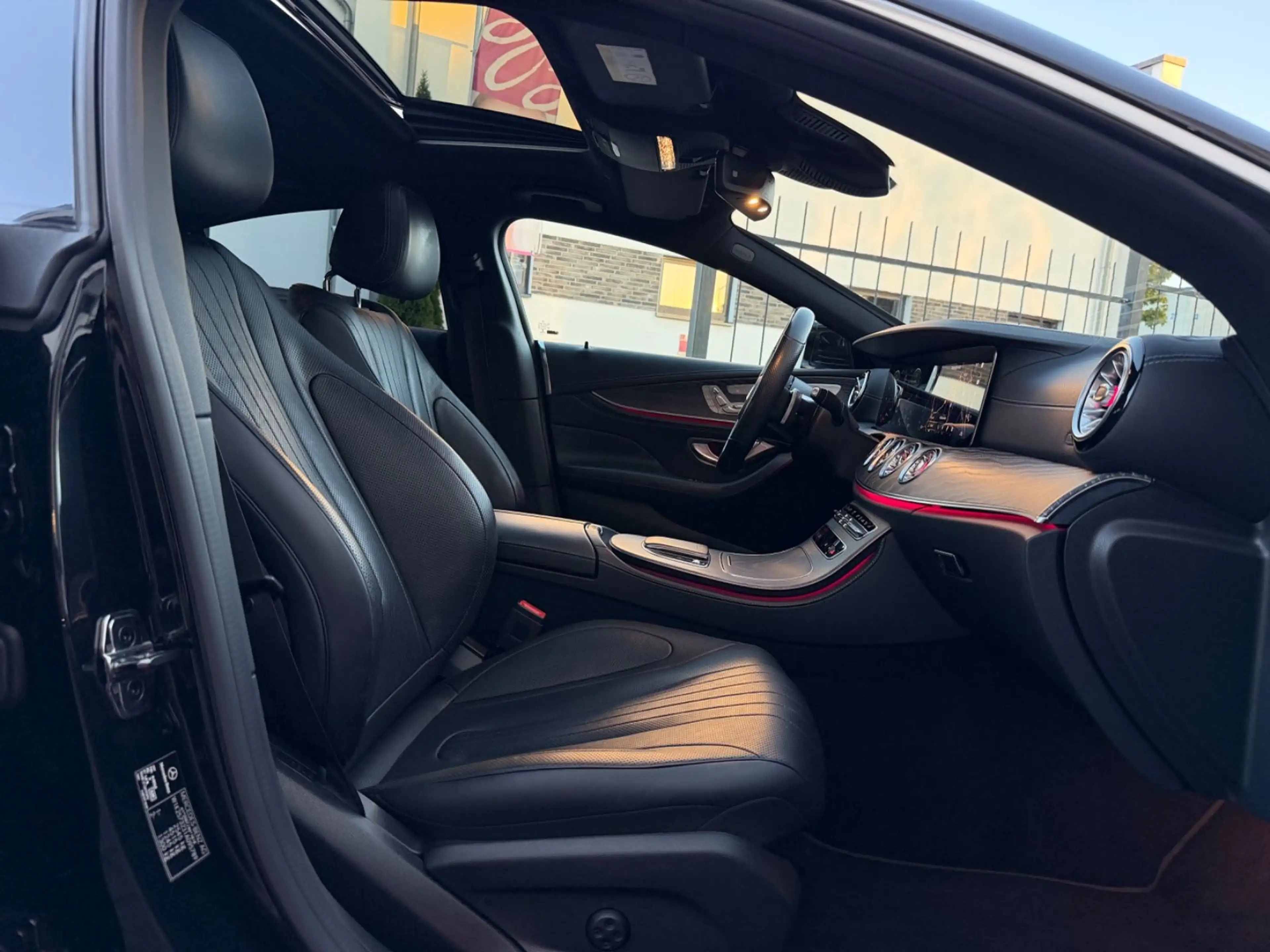 Mercedes-Benz CLS 400 d 4Matic AMG Line/HUD/Multibeam/Airmatic — photo 9