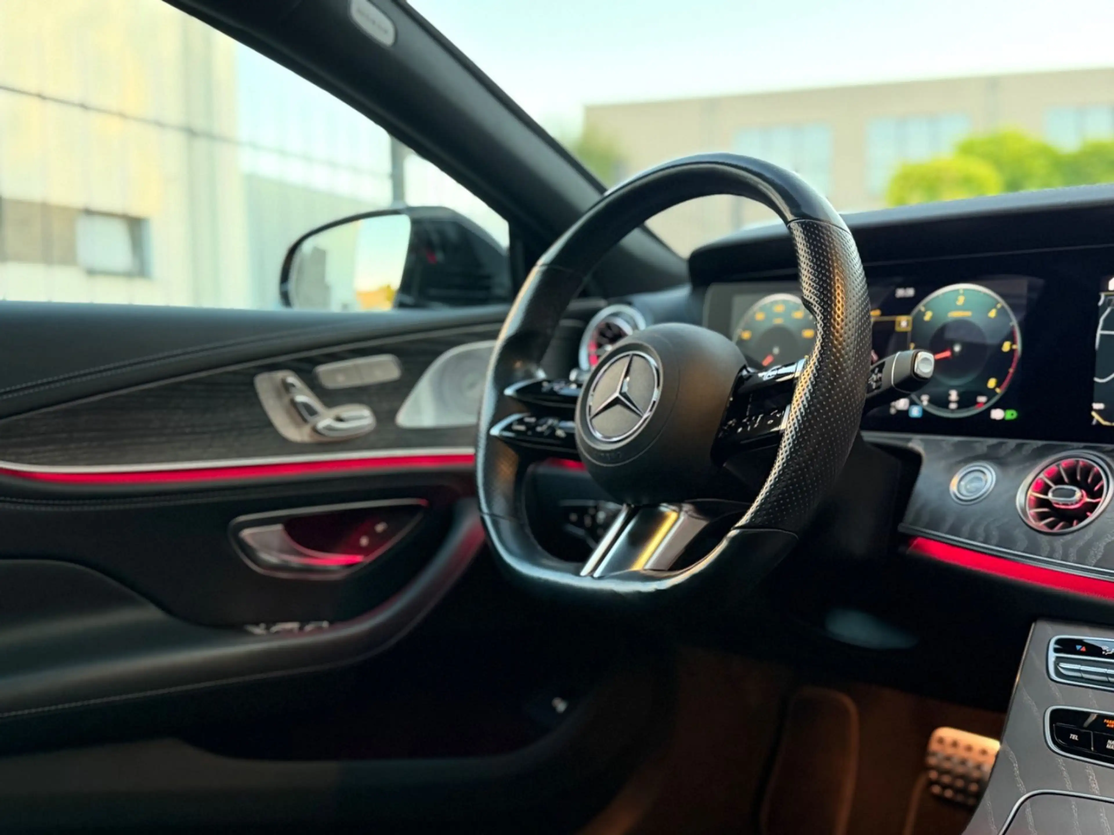 Mercedes-Benz CLS 400 d 4Matic AMG Line/HUD/Multibeam/Airmatic — photo 12