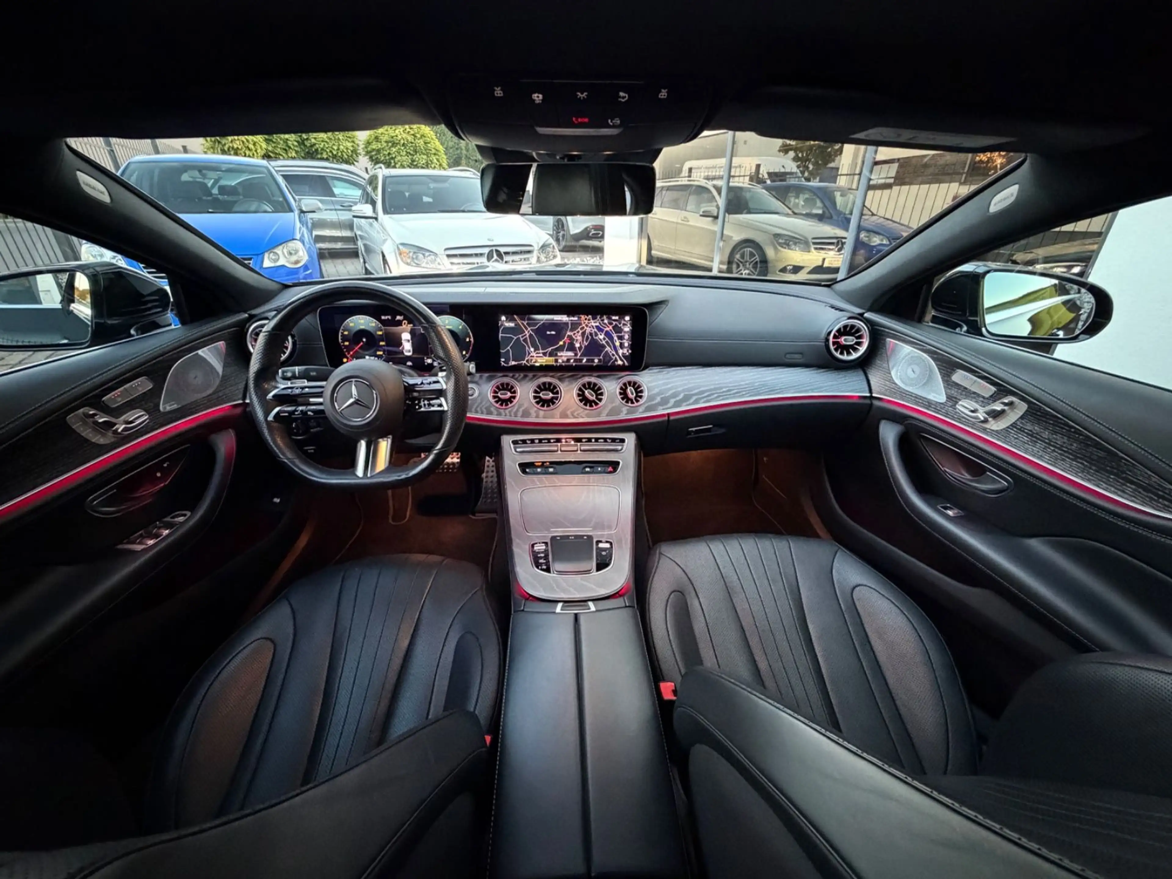 Mercedes-Benz CLS 400 d 4Matic AMG Line/HUD/Multibeam/Airmatic — photo 14
