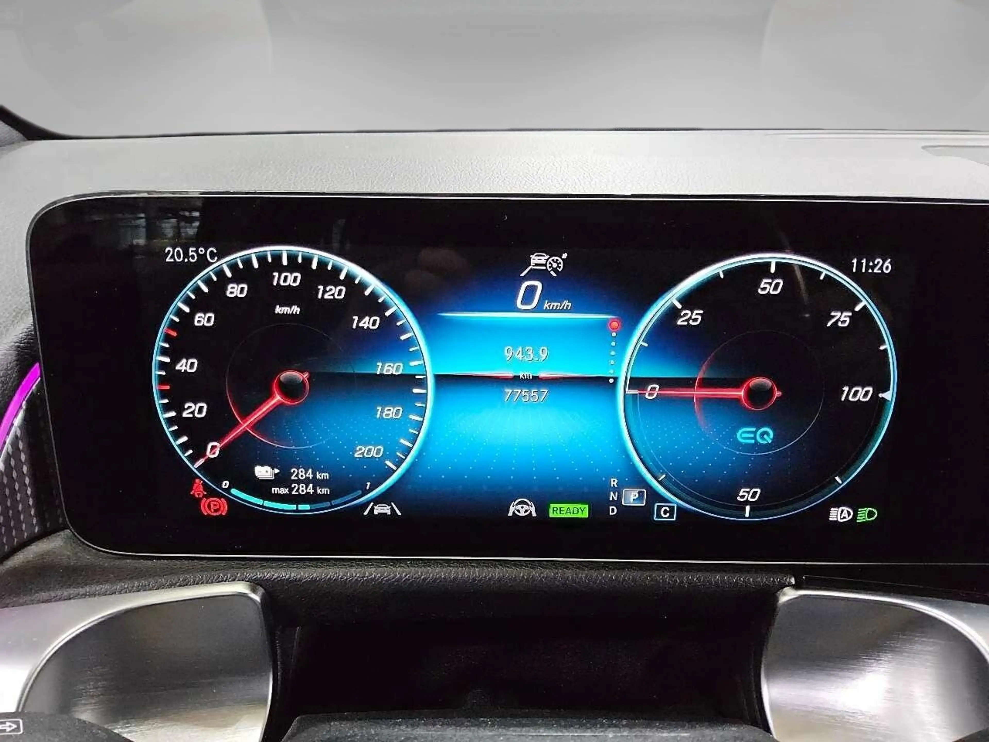 Mercedes-Benz EQB 250 + Pano S-Dach ACC BLIS Key — photo 10