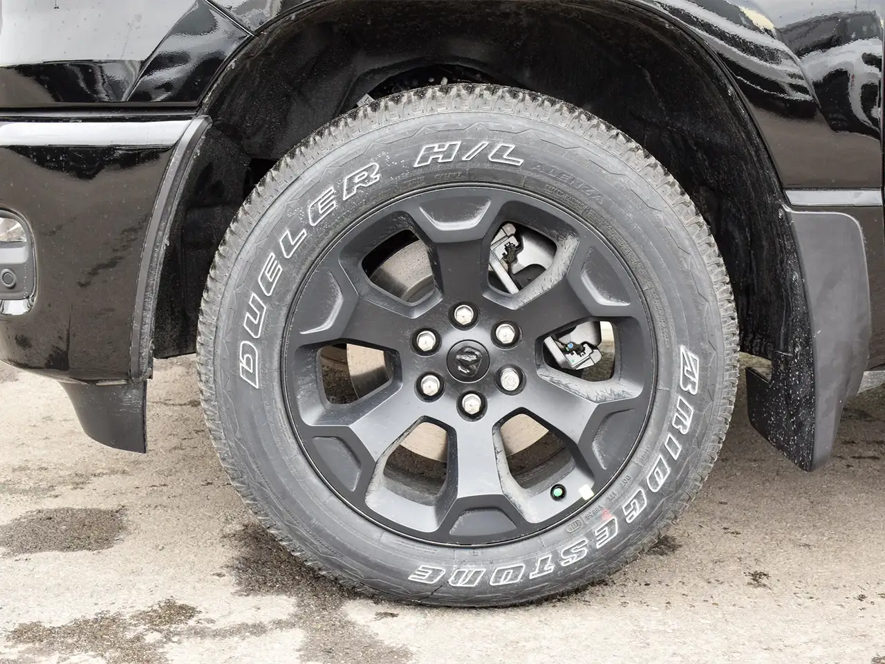 RAM 1500 снимка RAM 1500