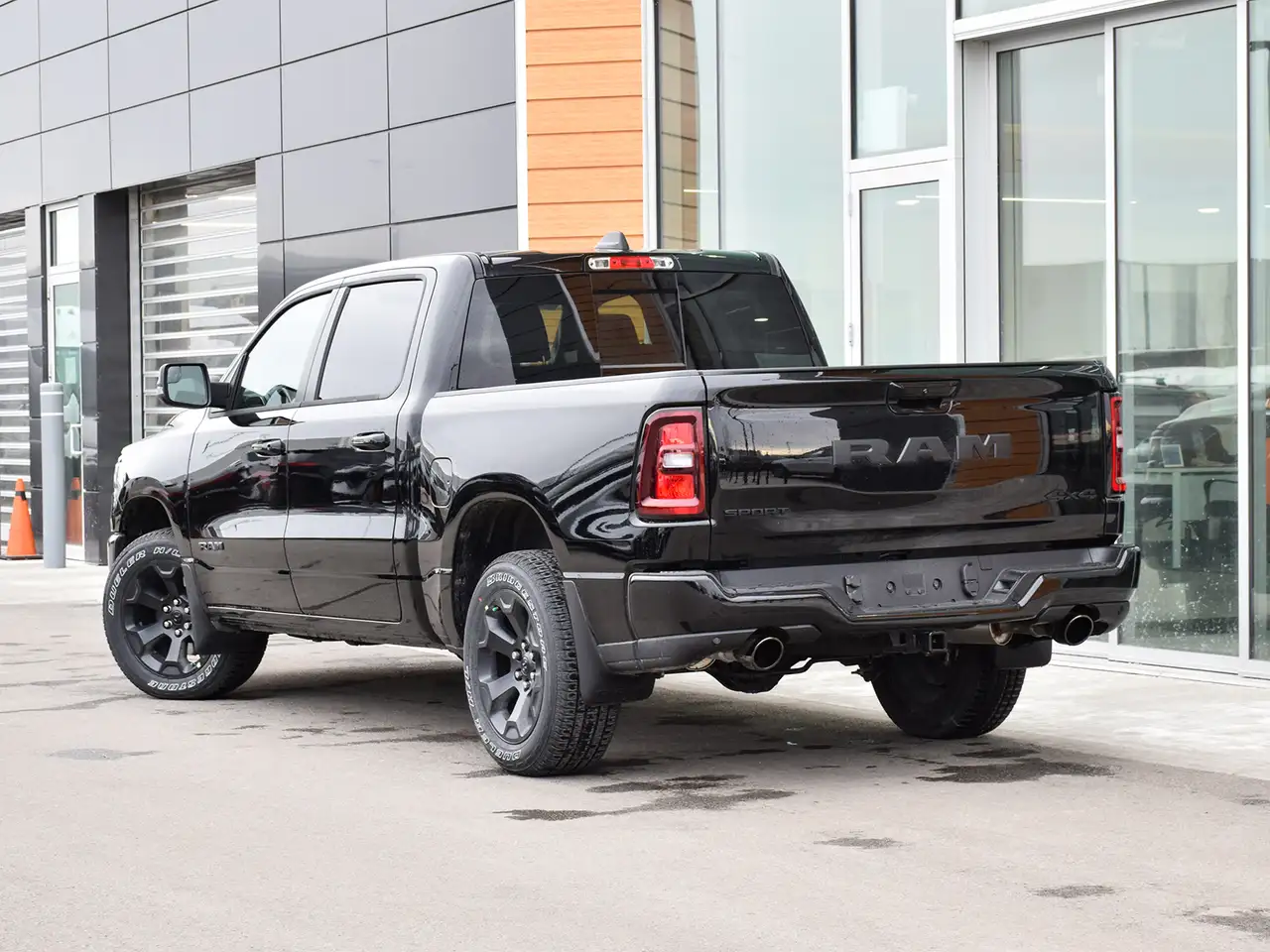 RAM 1500 снимка RAM 1500