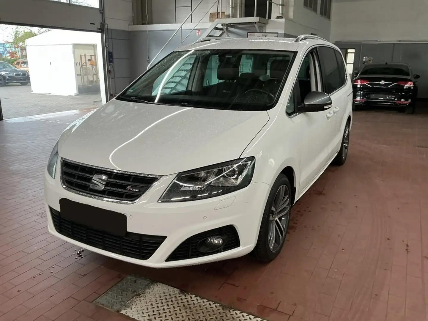 SEAT Alhambra FR TSI DSG 7SITZE STANDHZG+KEYLESS+KAMERA+XENON+NA Weiß - 1