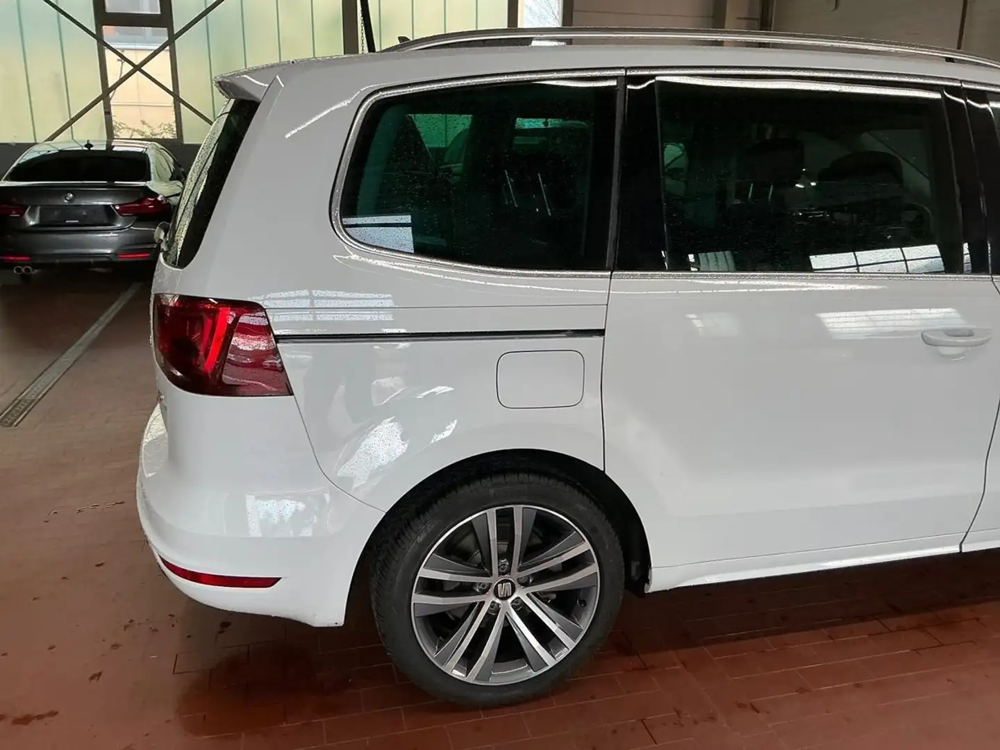 SEAT Alhambra FR TSI DSG 7SITZE STANDHZG+KEYLESS+KAMERA+XENON+NA Weiß - 2