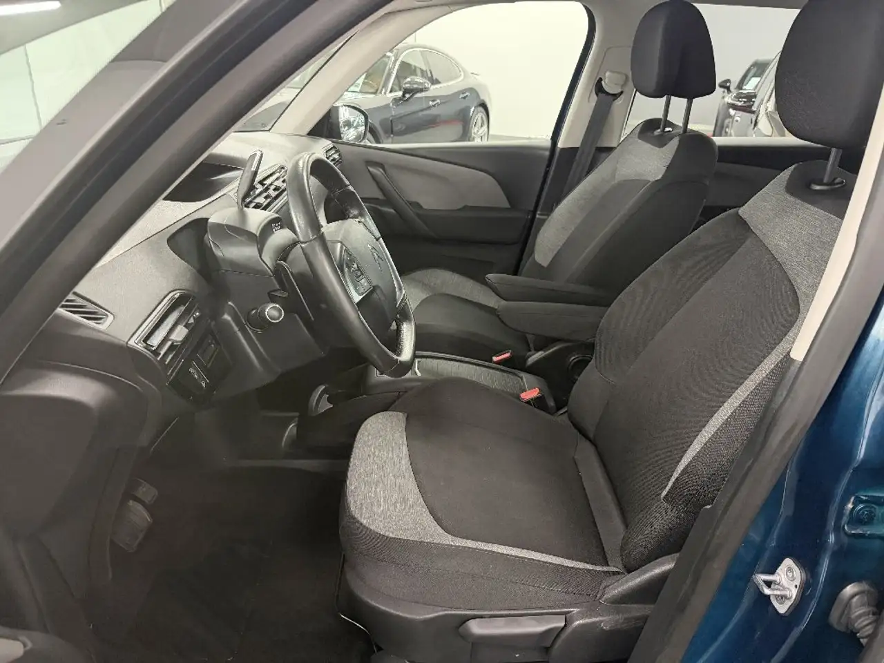 Citroen C4 Berline — photo 8