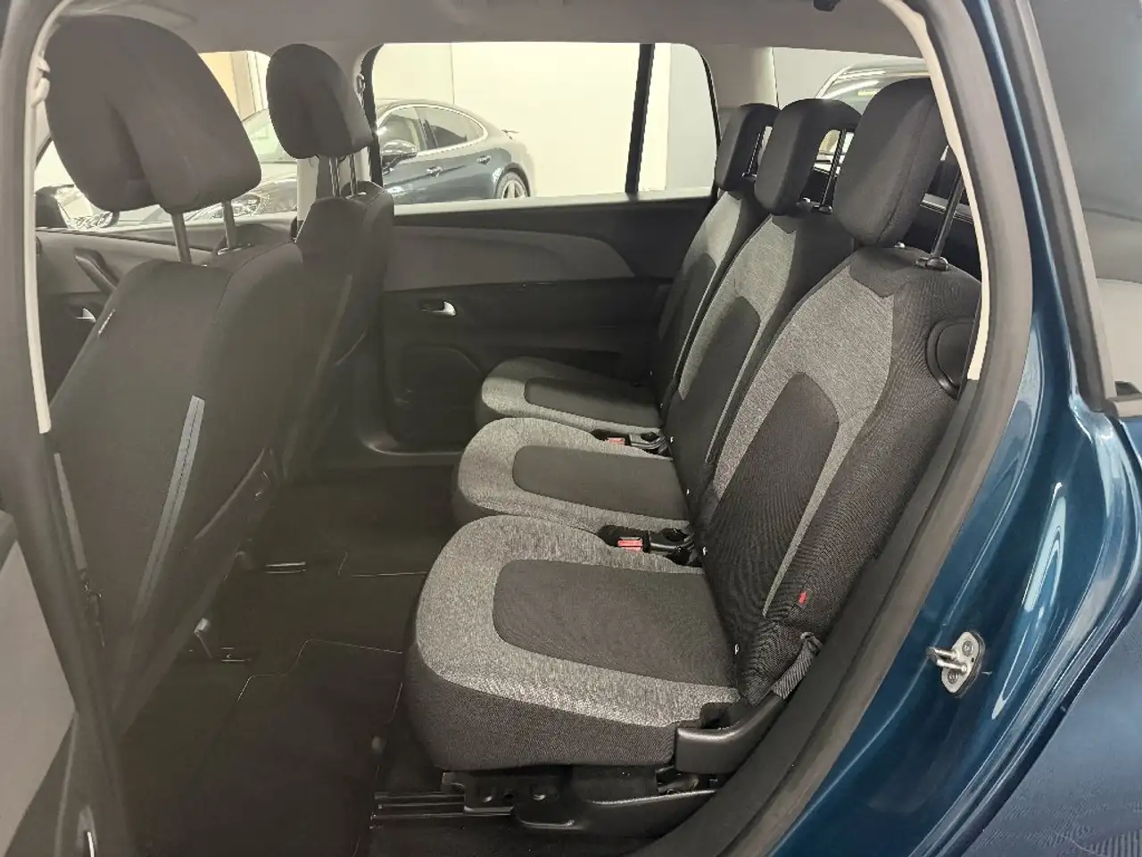 Citroen C4 Berline — photo 9