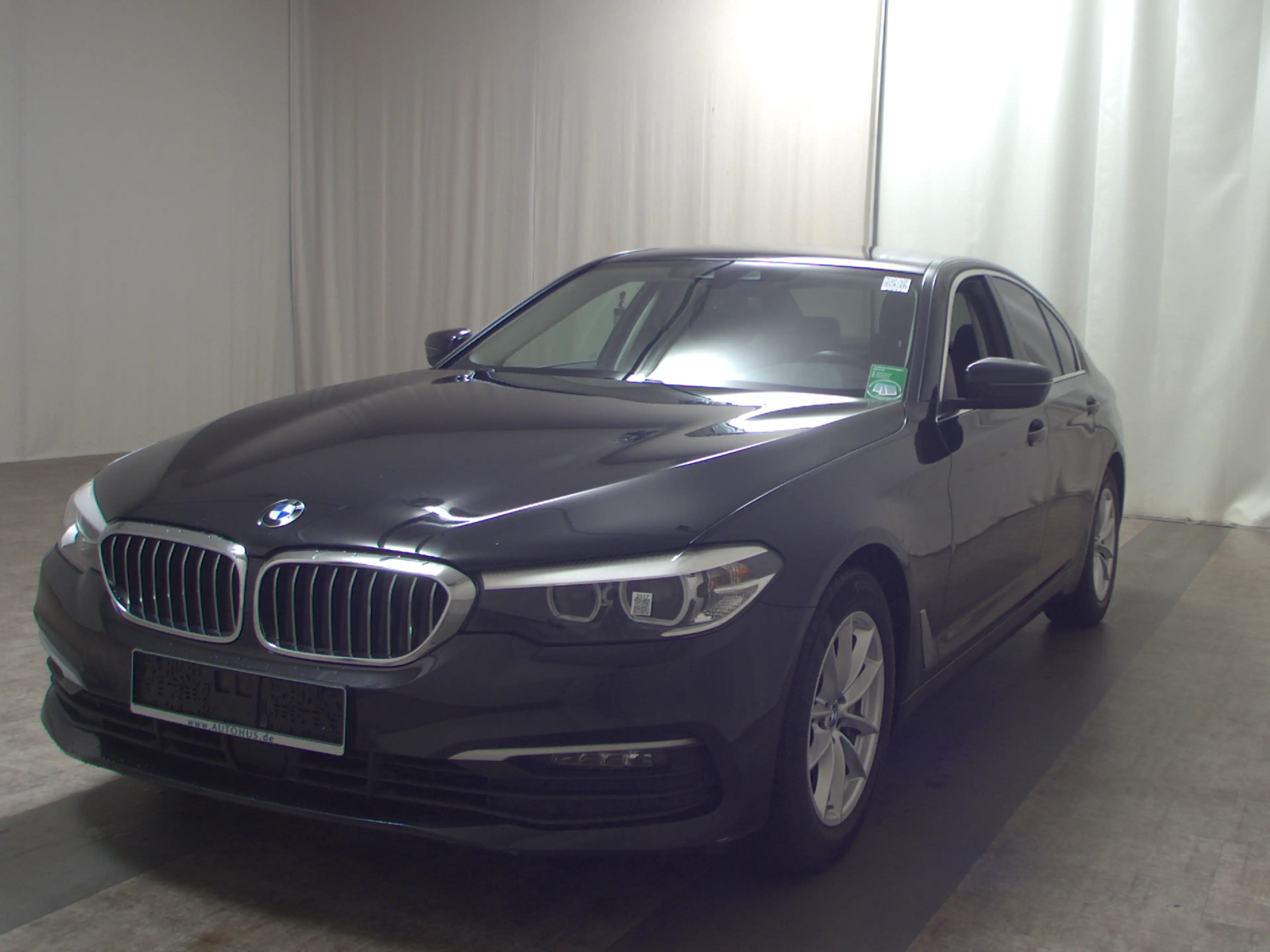 BMW 530 530DA NAVI KLIMAAUT RADIO TEMPO MFL SHZ VC PDC ACC LED LC prof. Kamera — photo 15